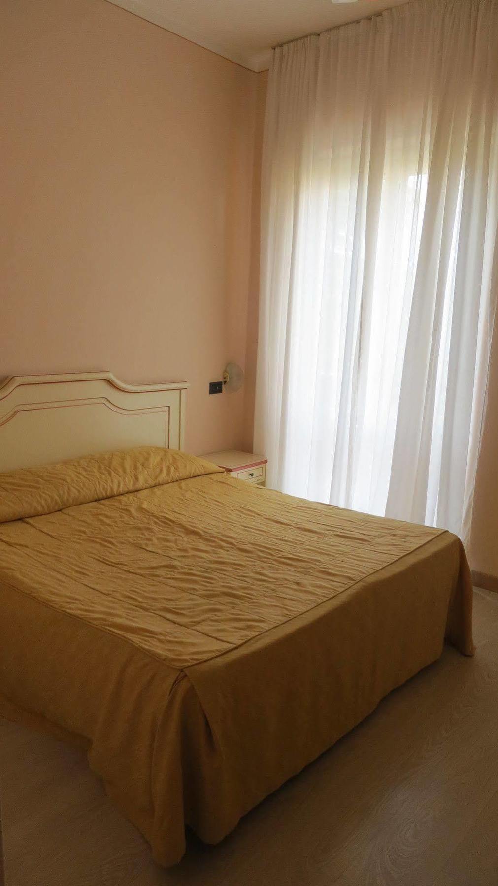 La Quiete Park Hotel Manerba del Garda Exterior photo