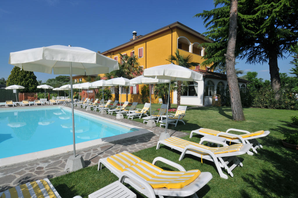 La Quiete Park Hotel Manerba del Garda Exterior photo